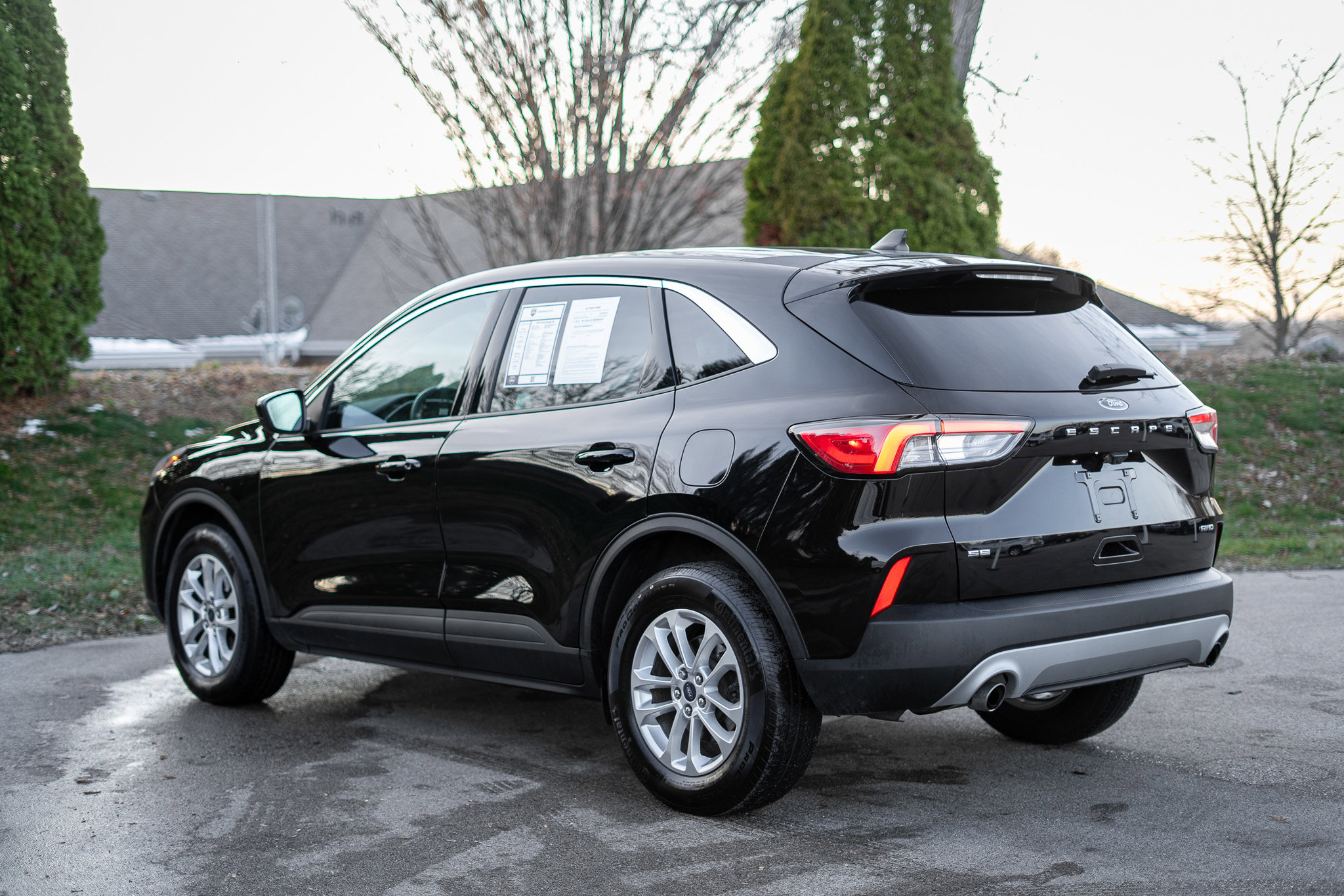 Certified 2022 Ford Escape SE w/ Cold Weather Package image 7