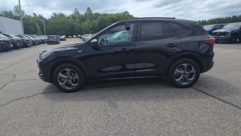 Certified 2023 Ford Escape ST-Line w/ Tech Pack #1 AWD/4WD image 16