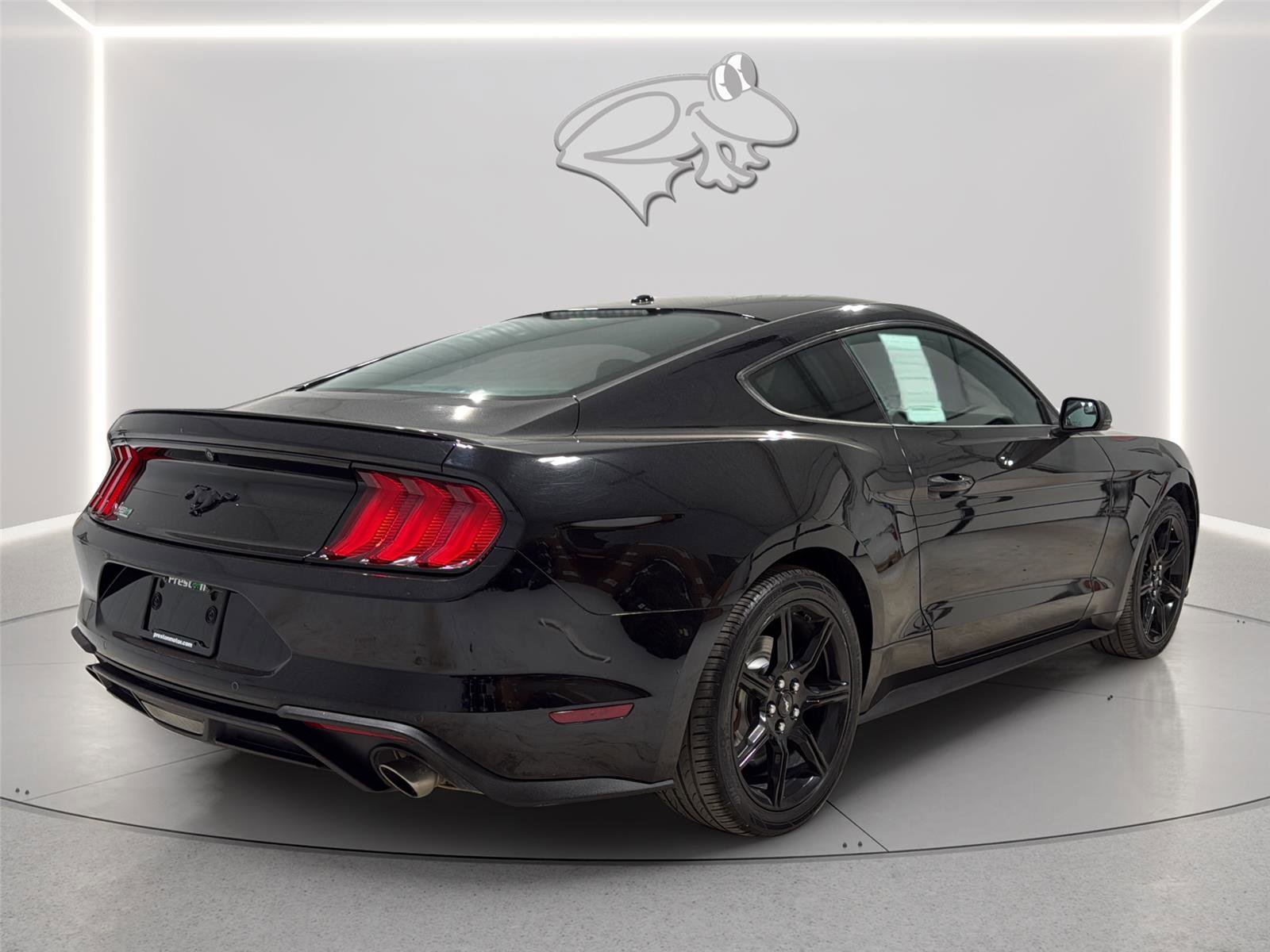 Certified 2018 Ford Mustang Coupe w/ Equipment Group 101A RWD image 6