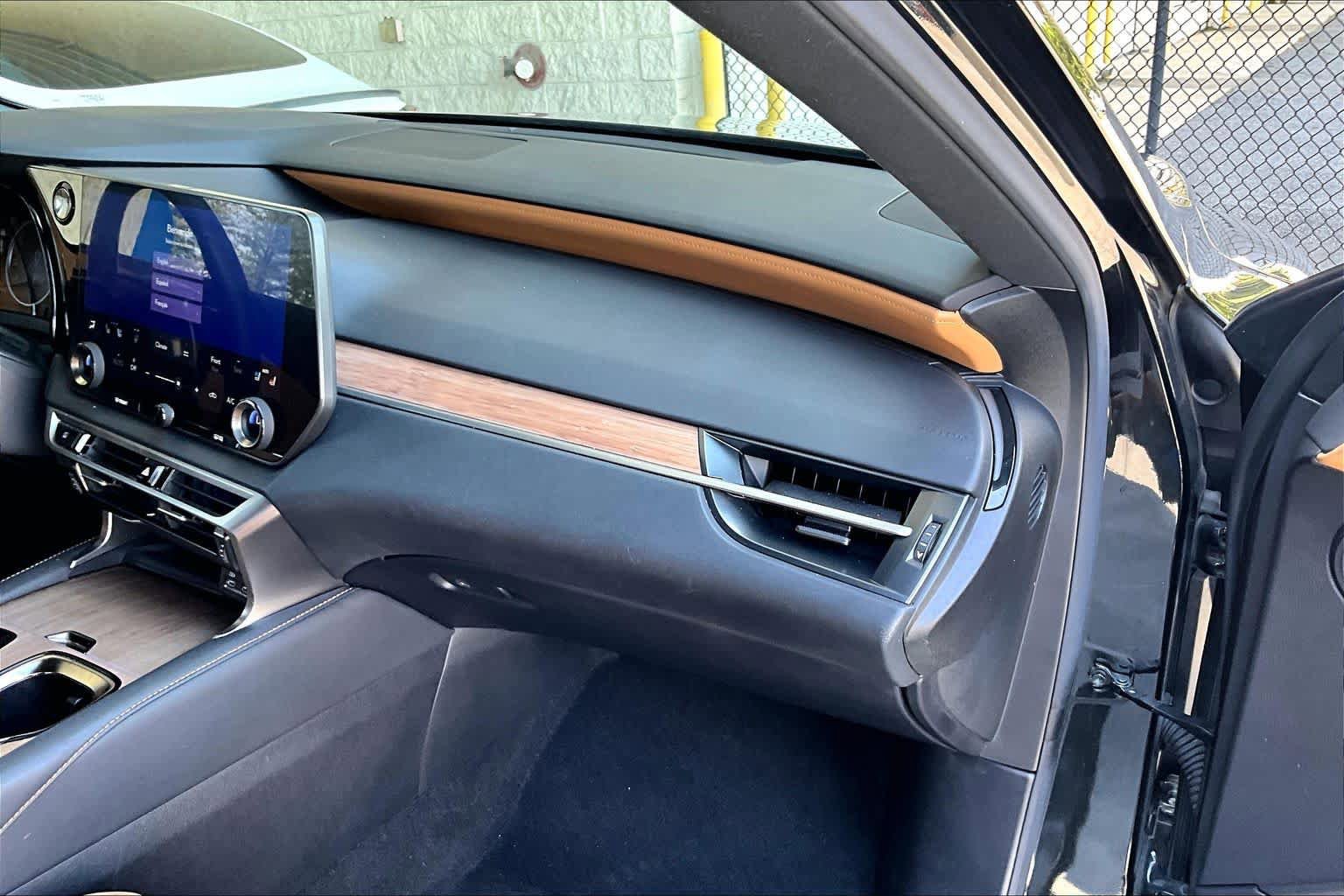 Used 2023 Lexus RX 350 Premium Plus w/ Cold Area Package FWD image 19