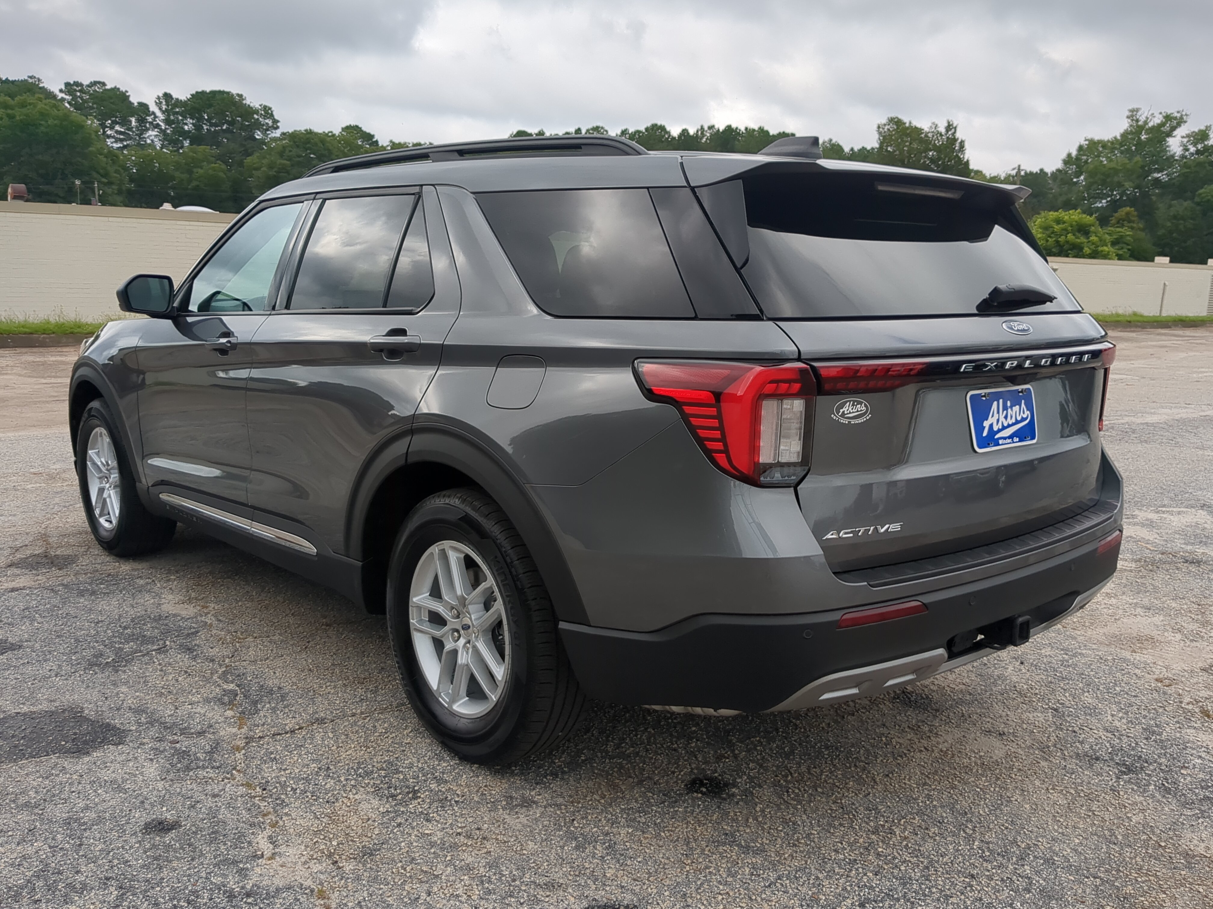 Certified 2025 Ford Explorer Active w/ Active Comfort Package RWD image 5