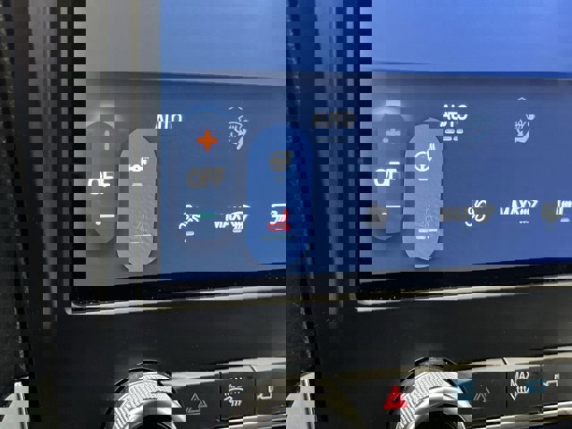 Certified 2024 Ford Edge Titanium image 29