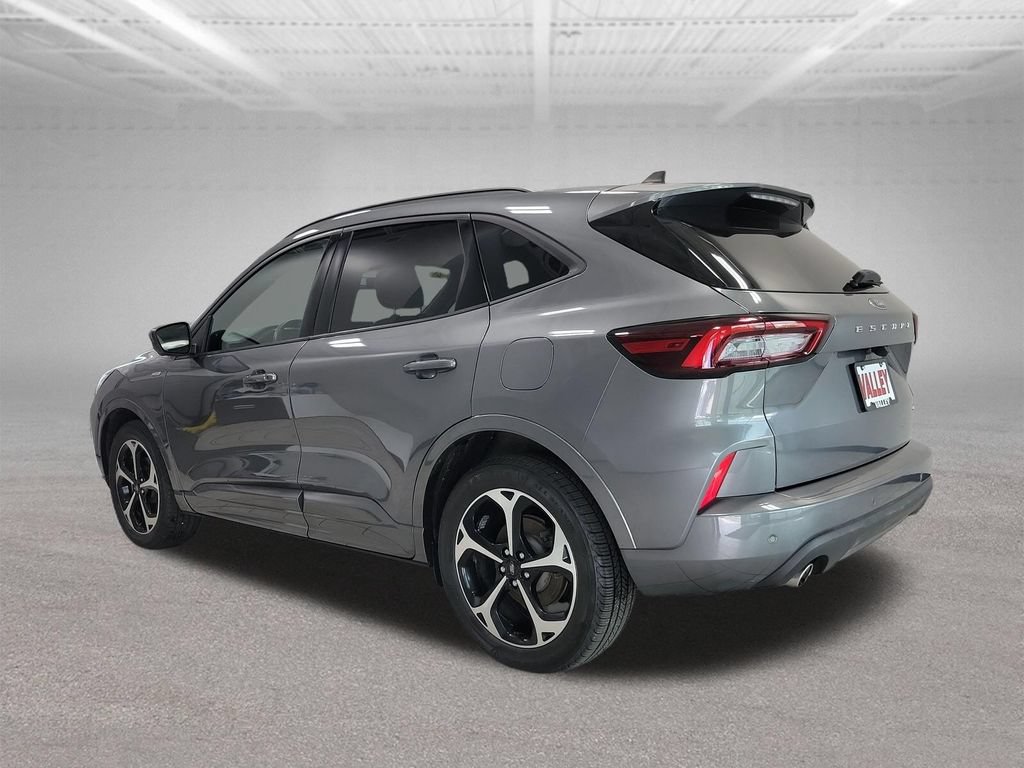 Certified 2023 Ford Escape ST-Line Elite AWD/4WD image 11