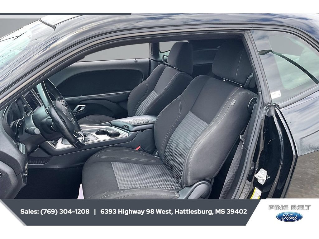 Used 2020 Dodge Challenger SXT w/ Blacktop Package RWD image 18