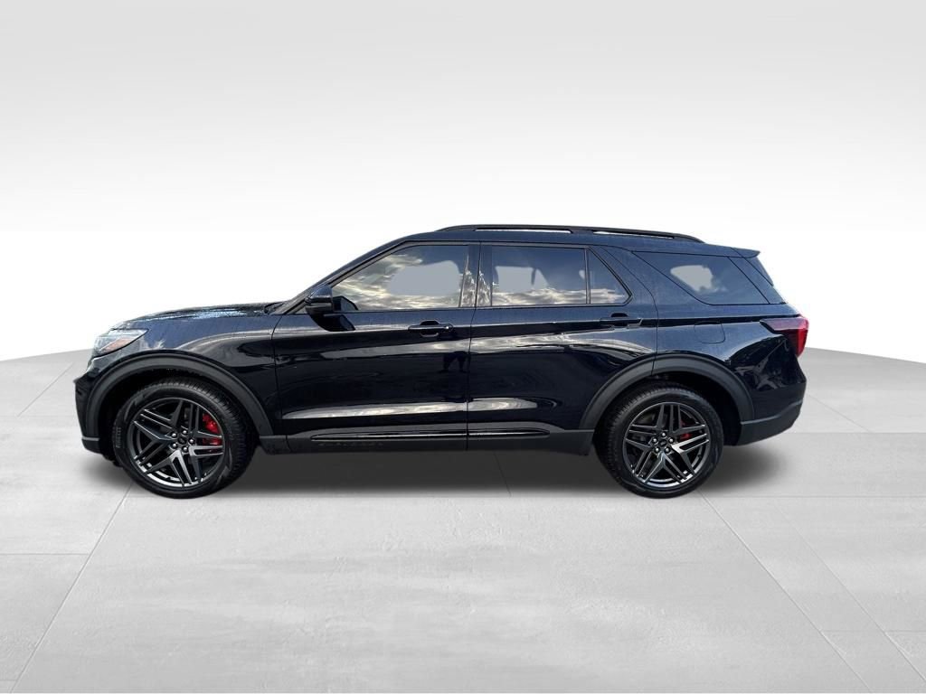 Certified 2025 Ford Explorer ST AWD/4WD image 8