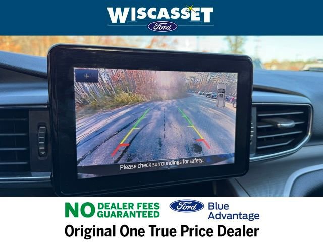 Certified 2022 Ford Explorer XLT w/ Equipment Group 202A image 16