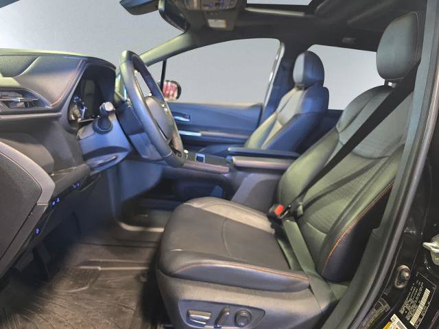Used 2023 Toyota Sienna XSE w/ XSE Plus Package AWD/4WD image 7