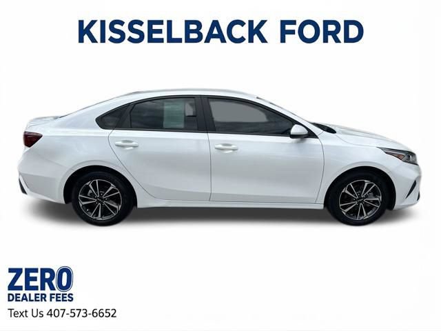 Used 2024 Kia Forte LXS FWD image 2