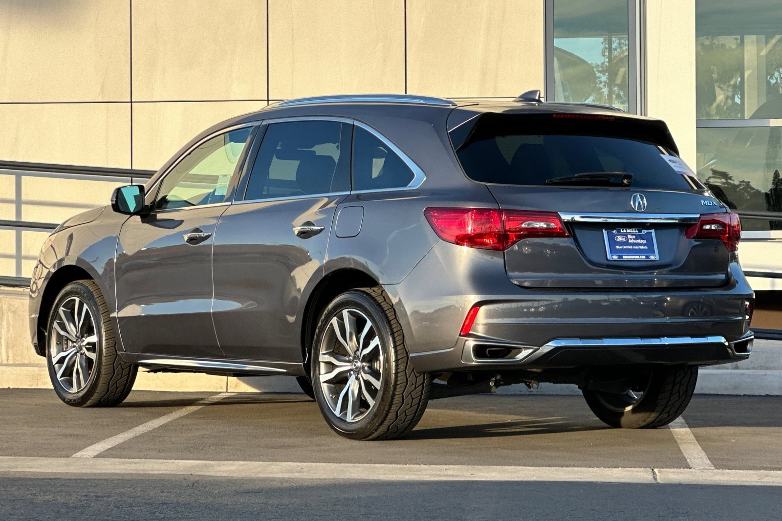 Used 2020 Acura MDX FWD w/ Advance Package image 5