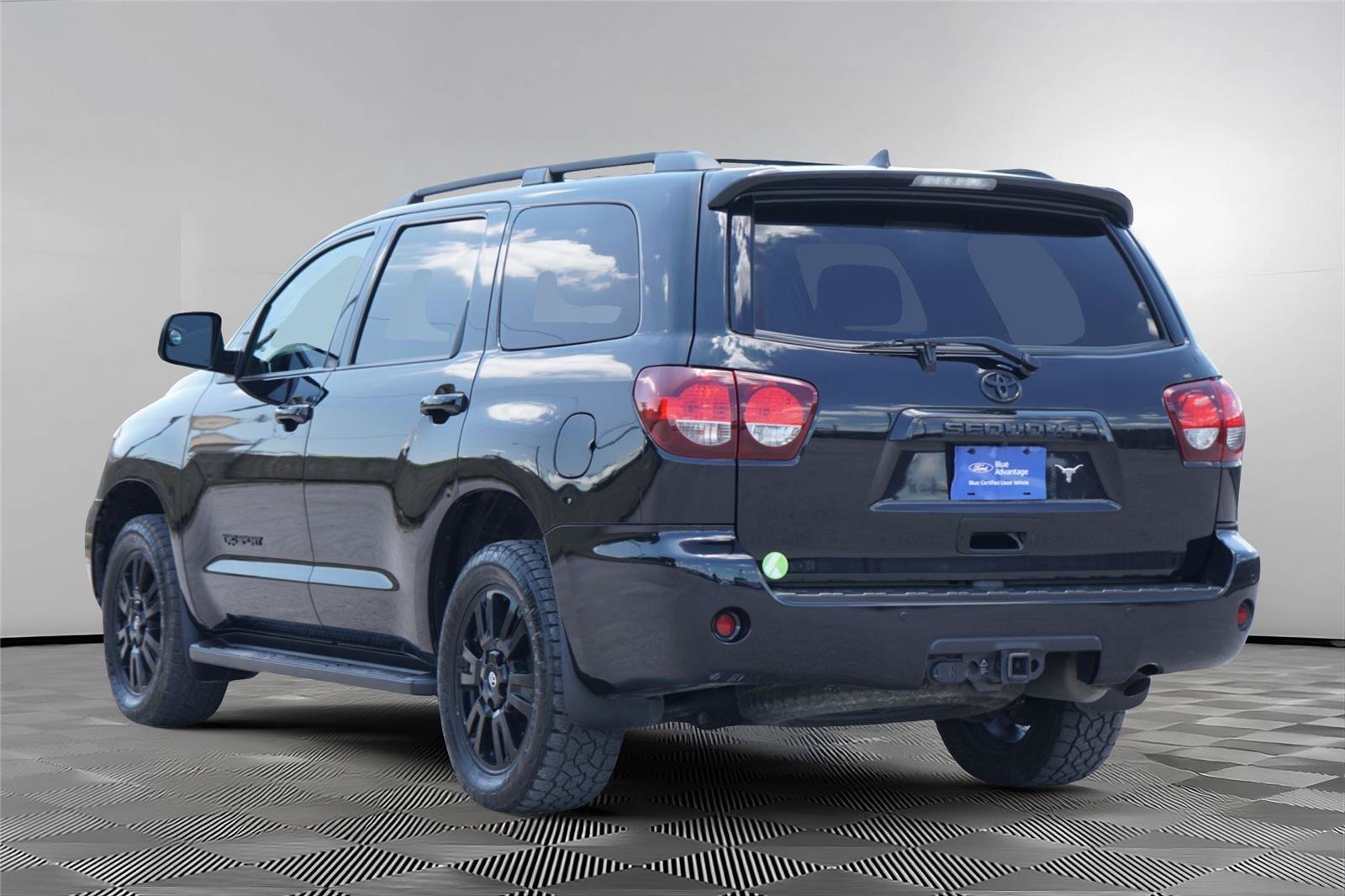Used 2021 Toyota Sequoia TRD Sport w/ TRD Sport Premium Package AWD/4WD image 6