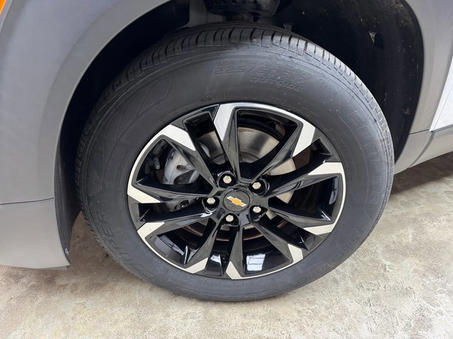 Used 2021 Chevrolet TrailBlazer LT w/ Driver Confidence Package image 29