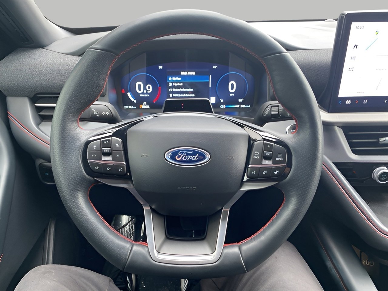 Certified 2025 Ford Explorer ST-Line w/ ST-Line Street Pack image 13