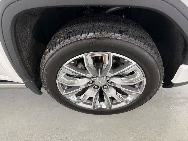 Used 2024 GMC Sierra 1500 Denali AWD/4WD image 5