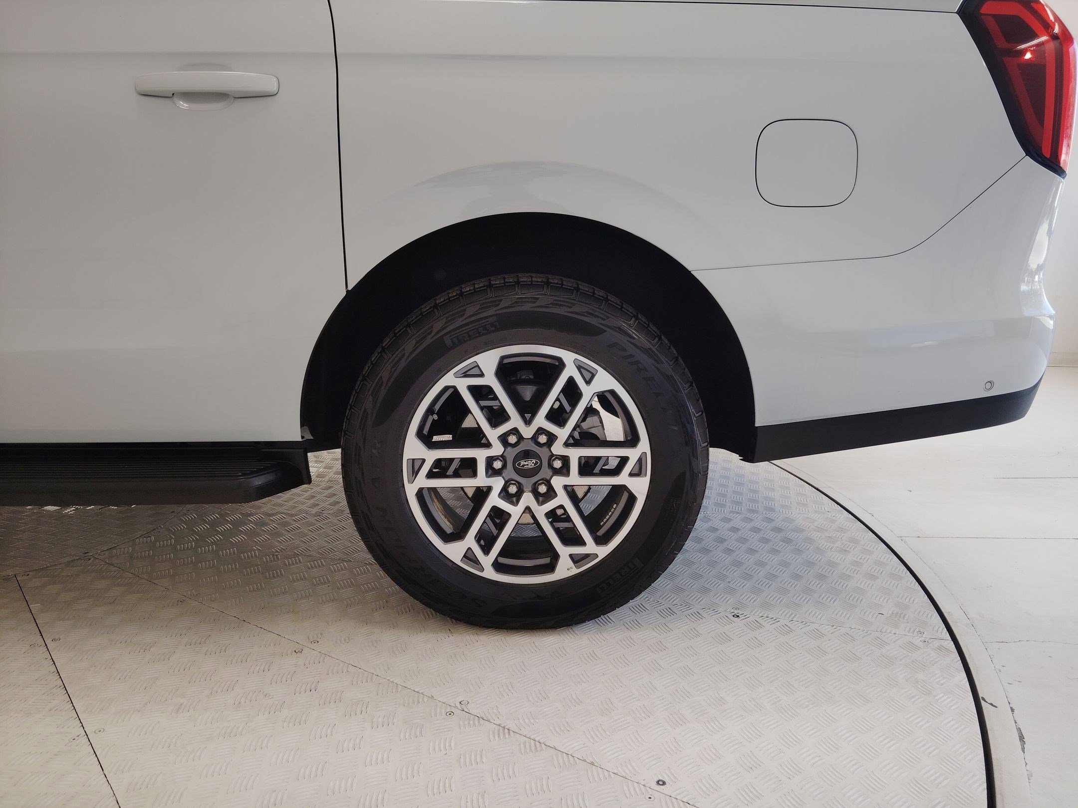 Certified 2025 Ford Expedition Max Active image 12