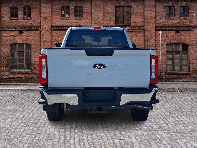 Certified 2026 Ford F250 XLT w/ FX4 Off-Road Package AWD/4WD image 5