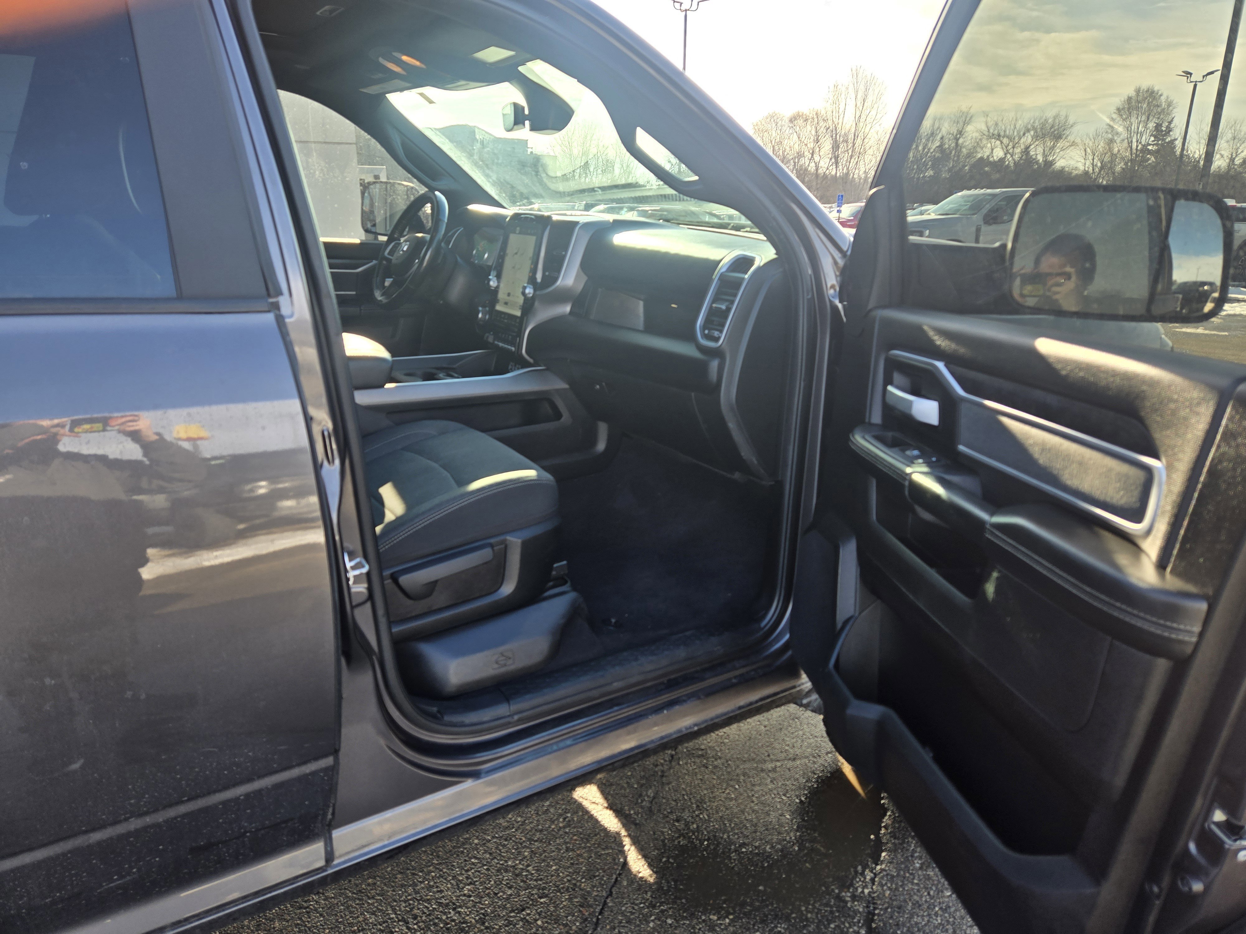 Used 2022 RAM 3500 Big Horn w/ Level B Equipment Group image 19