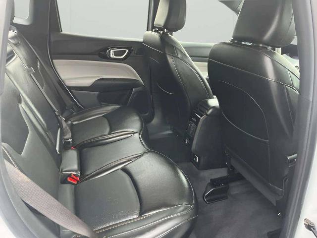 Used 2023 Jeep Compass Limited w/ Sun and Sound Group AWD/4WD image 12