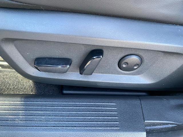 Used 2023 Nissan Rogue SL w/ SL Premium Package image 15