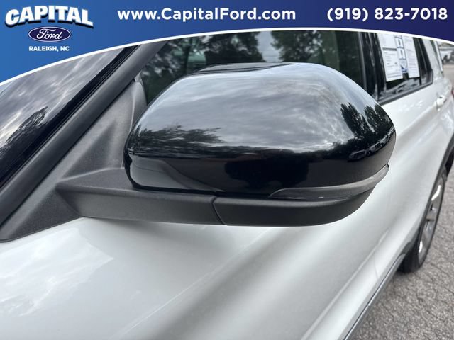 Certified 2020 Ford Explorer Platinum w/ Premium Technology Package AWD/4WD image 12
