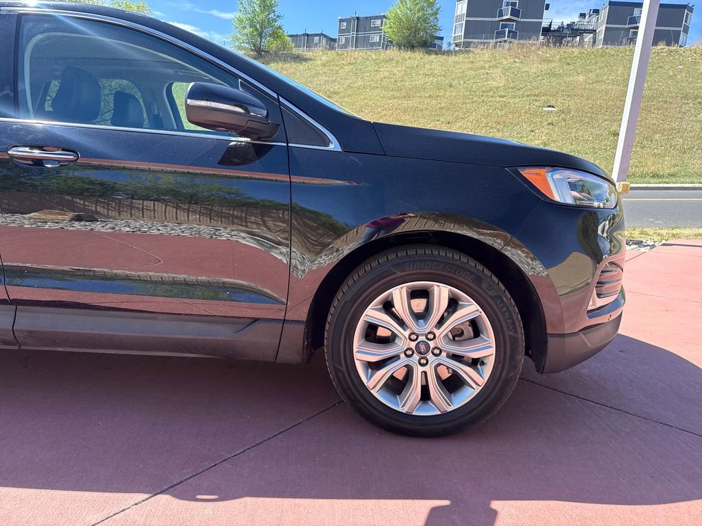 Certified 2022 Ford Edge Titanium w/ Equipment Group 301A AWD/4WD image 34