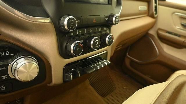 Used 2020 RAM 1500 Laramie AWD/4WD image 18