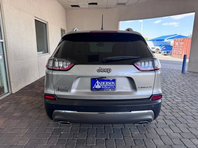 Used 2020 Jeep Cherokee Limited w/ Advanced Safety Group AWD/4WD image 4