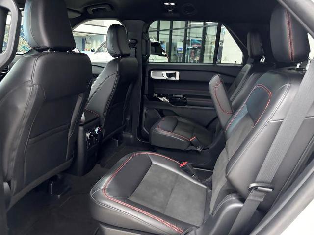 Certified 2023 Ford Explorer ST-Line AWD/4WD image 11
