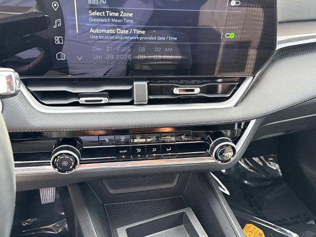 Used 2025 Chevrolet Equinox LT image 23