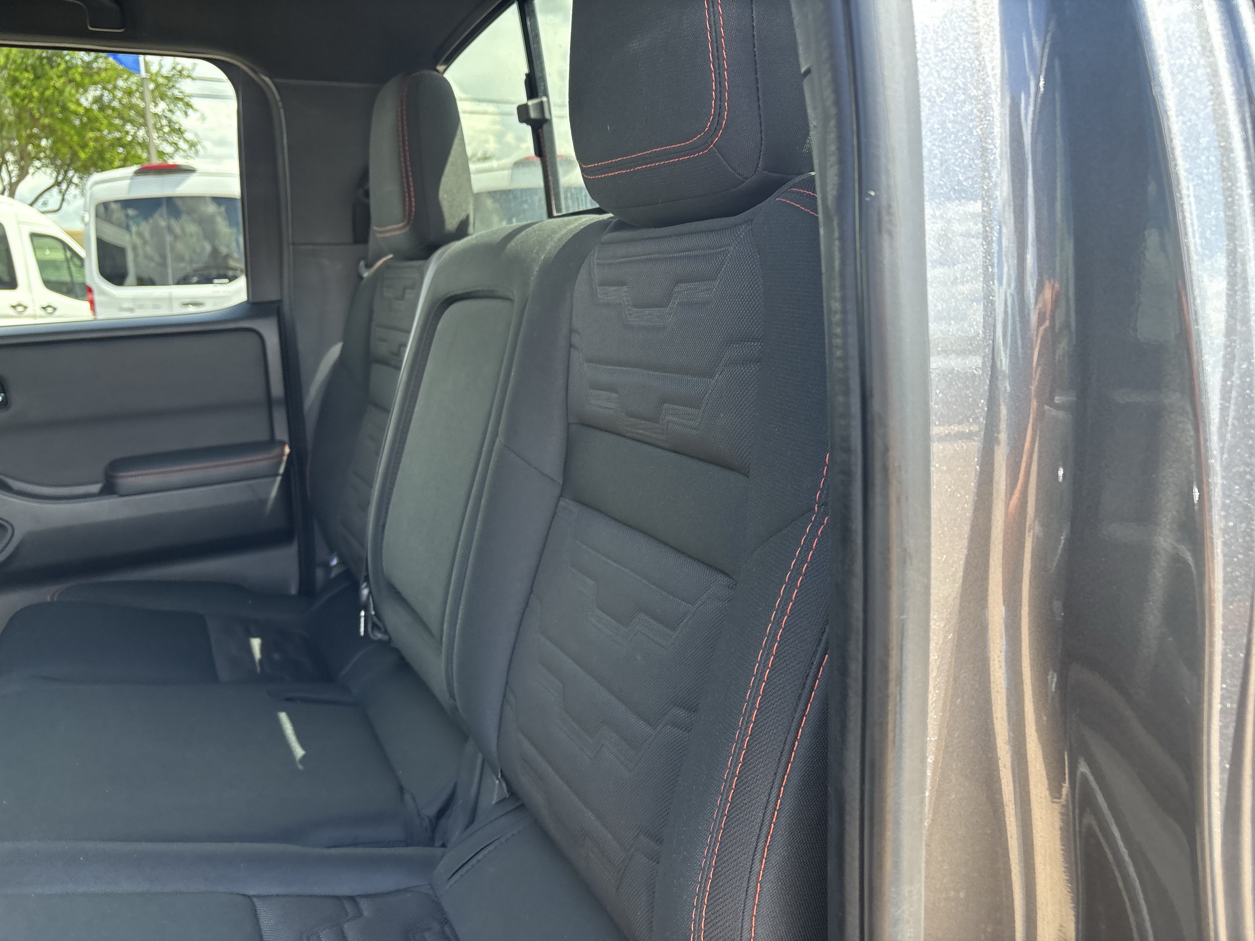 Used 2024 Nissan Frontier PRO-4X AWD/4WD image 16