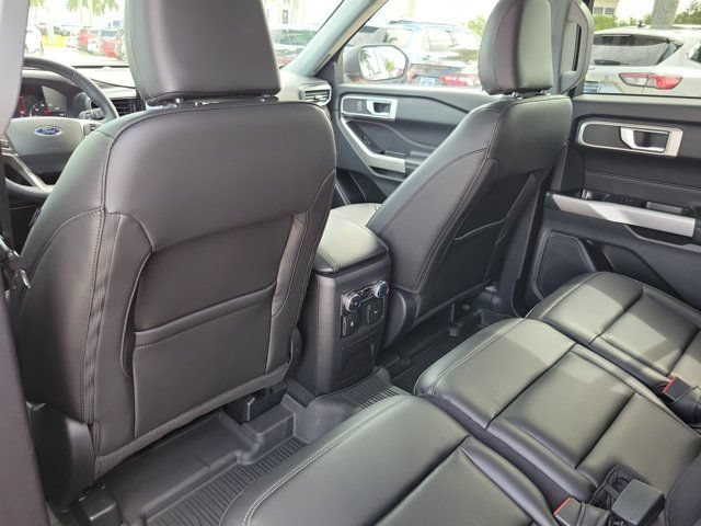Certified 2022 Ford Explorer XLT w/ Equipment Group 202A RWD image 24