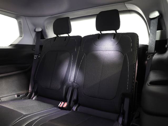 Used 2023 Jeep Grand Cherokee L Laredo image 11