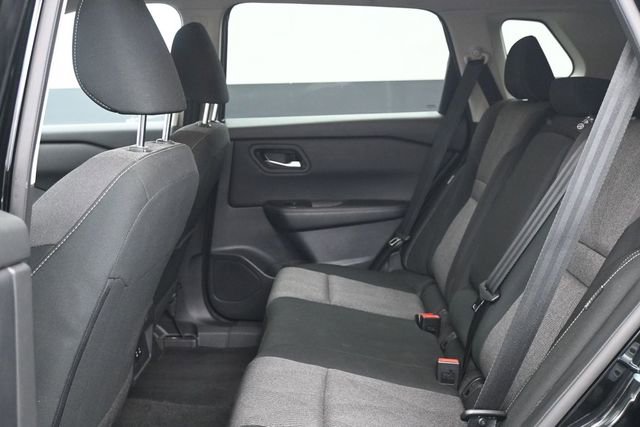 Used 2025 Nissan Rogue SV AWD/4WD image 5