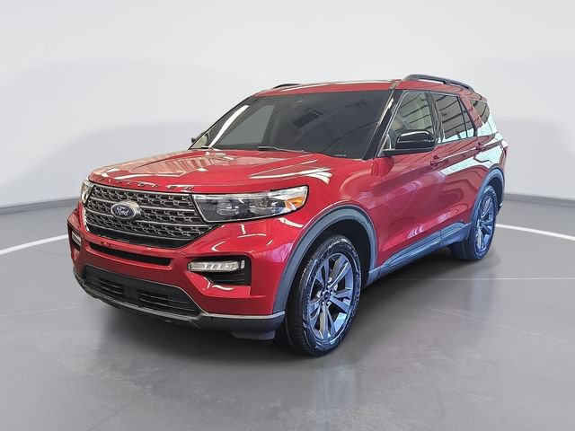 Certified 2023 Ford Explorer XLT w/ Equipment Group 202A RWD image 7