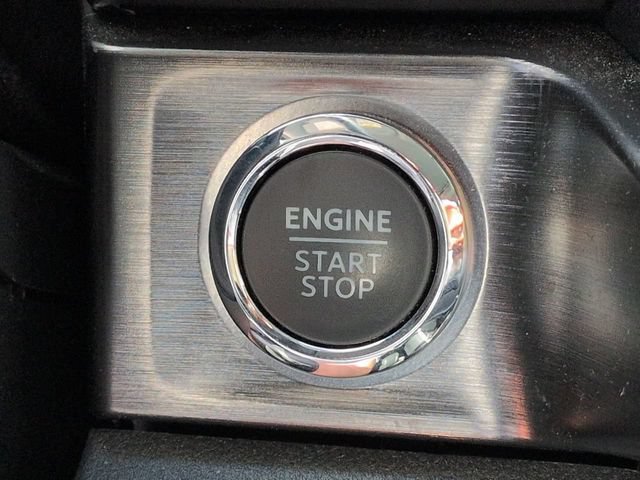Certified 2024 Ford F250 Lariat w/ Black Appearance Package AWD/4WD image 38