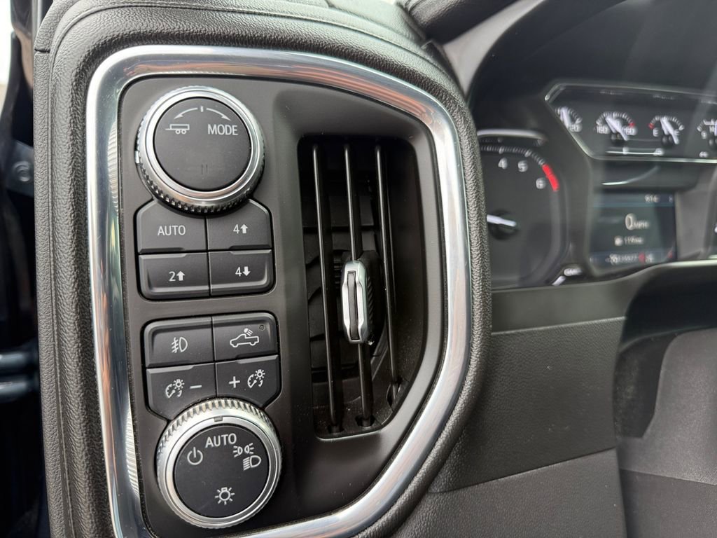 Used 2020 GMC Sierra 1500 Elevation w/ Elevation Value Package AWD/4WD image 18