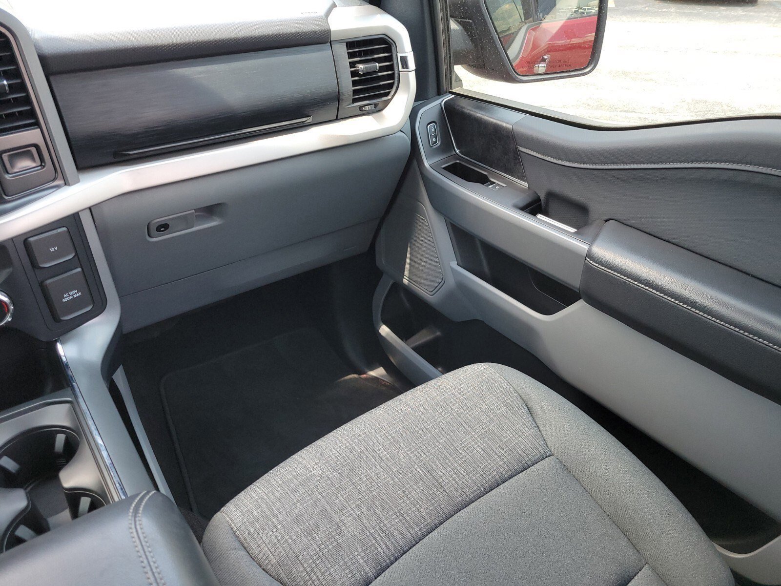 Certified 2021 Ford F150 XLT w/ Equipment Group 302A High image 16