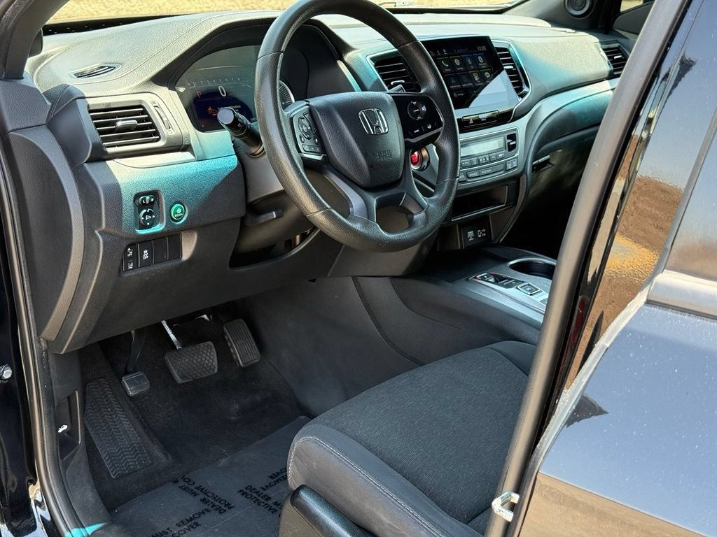 Used 2021 Honda Passport Sport image 7