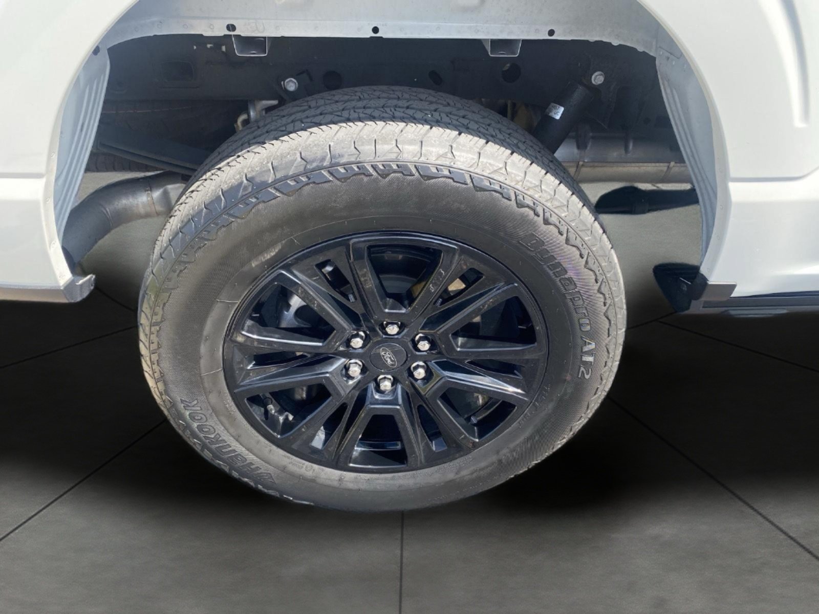 Certified 2024 Ford F150 Platinum w/ FX4 Off-Road Package AWD/4WD image 8