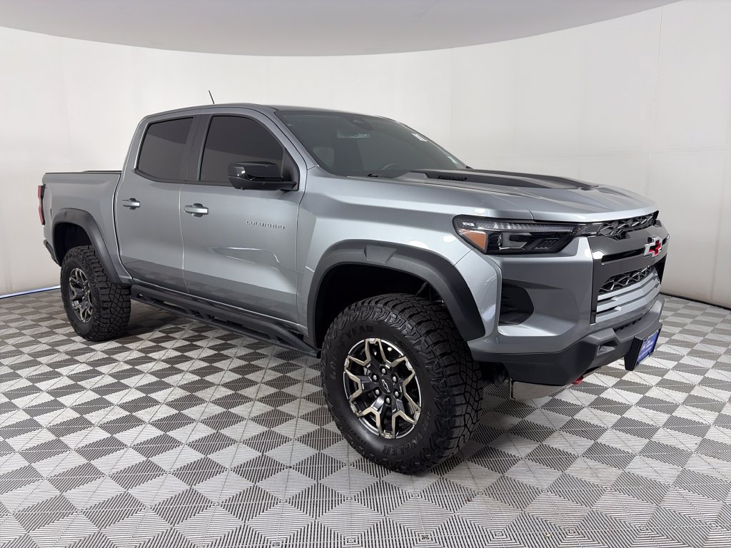 Used 2025 Chevrolet Colorado ZR2 w/ Technology Package AWD/4WD 360° Tour