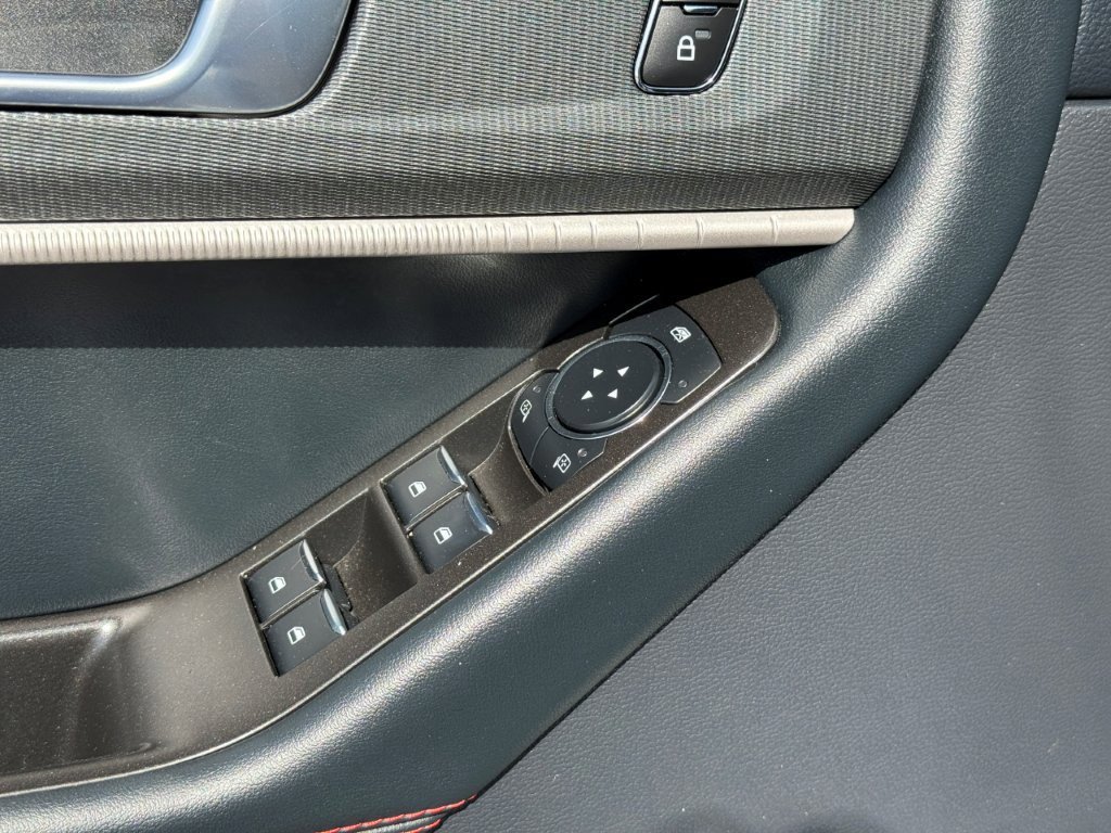 Certified 2025 Ford Explorer ST-Line w/ ST-Line Street Pack image 11