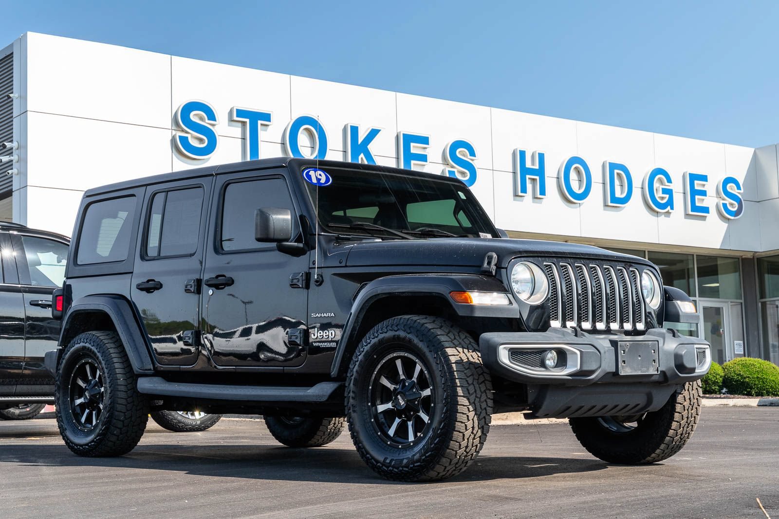 Used 2019 Jeep Wrangler Unlimited Sahara AWD/4WD image 1