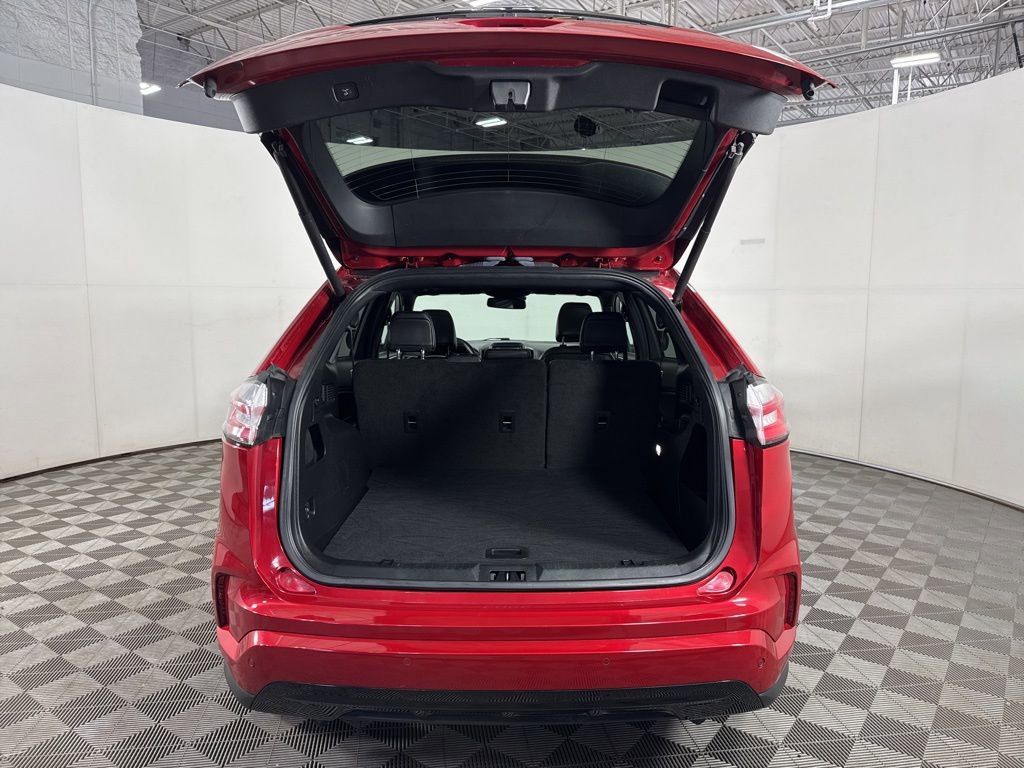Certified 2023 Ford Edge ST-Line AWD/4WD image 9