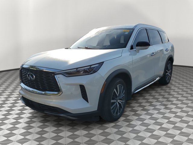 Used 2023 INFINITI QX60 Sensory w/ Cargo Package image 2
