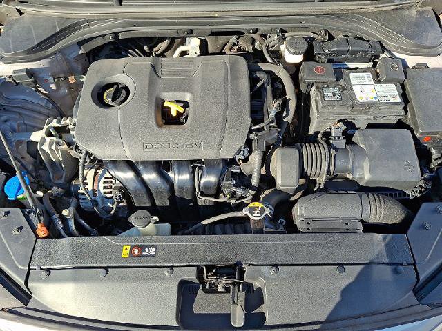 Used 2020 Hyundai Elantra Value Edition w/ Winter Weather Package image 27