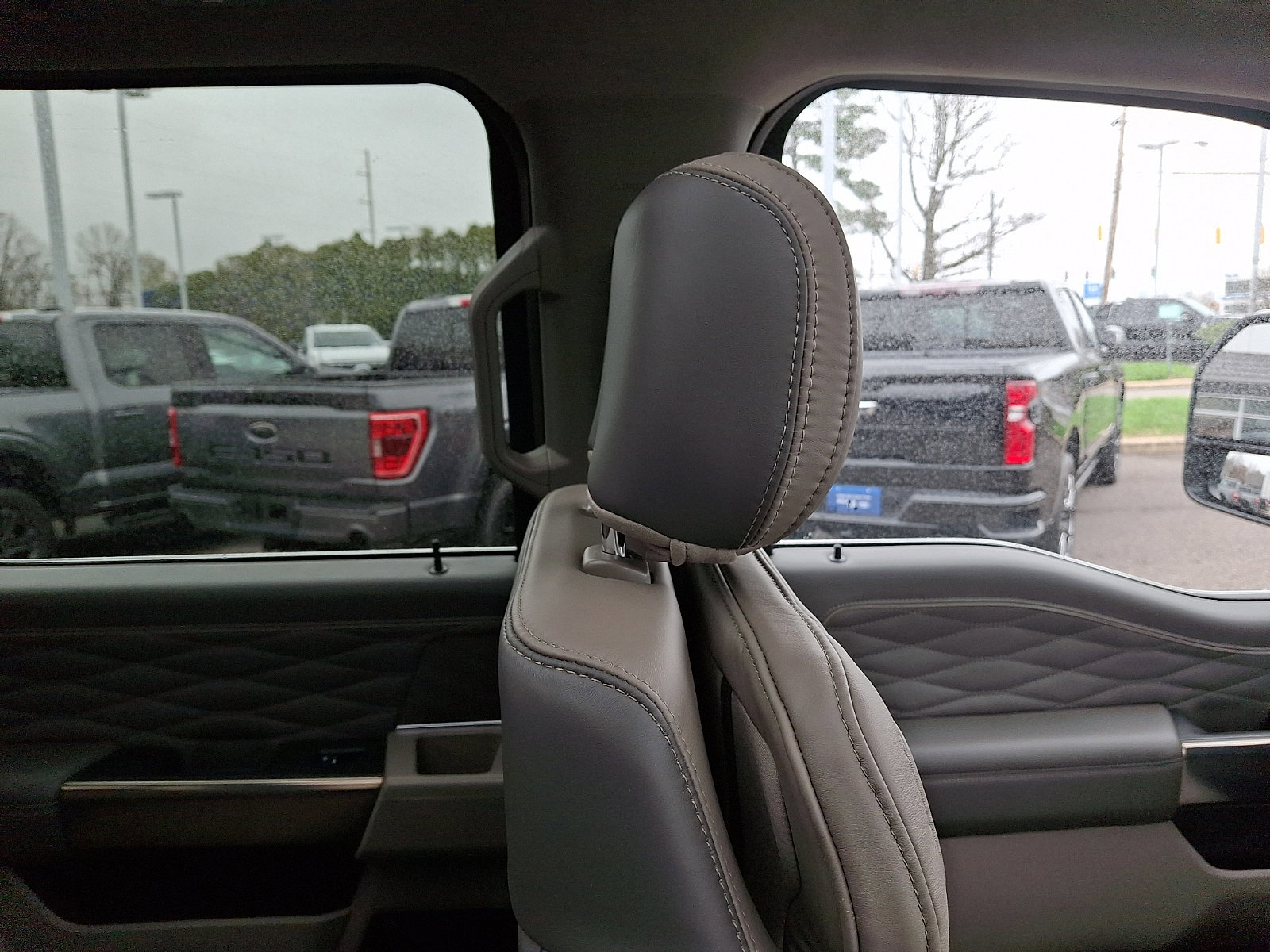 Certified 2025 Ford F350 Platinum w/ Platinum Plus Package image 12