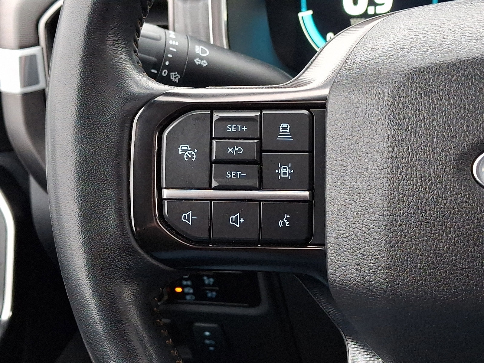 Certified 2023 Ford F150 Platinum w/ Equipment Group 701A High image 24