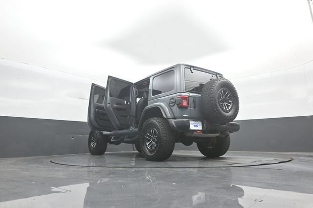 Used 2025 Jeep Wrangler Unlimited Rubicon AWD/4WD image 46