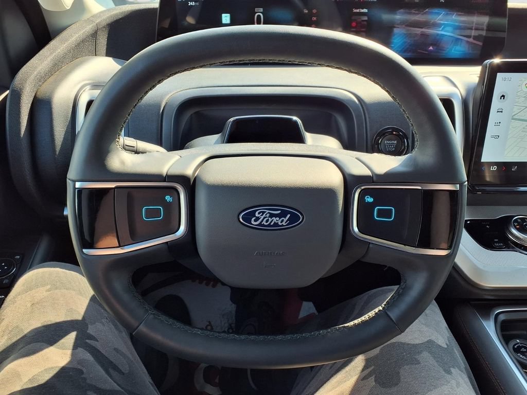 Certified 2025 Ford Expedition Active AWD/4WD image 20