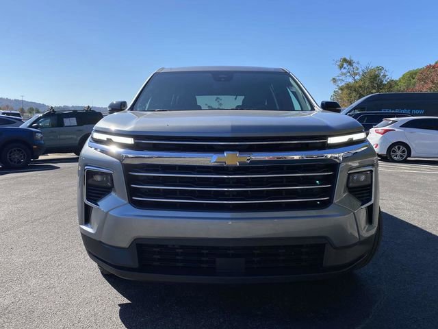 Used 2025 Chevrolet Traverse LT w/ Driver Confidence Package image 8