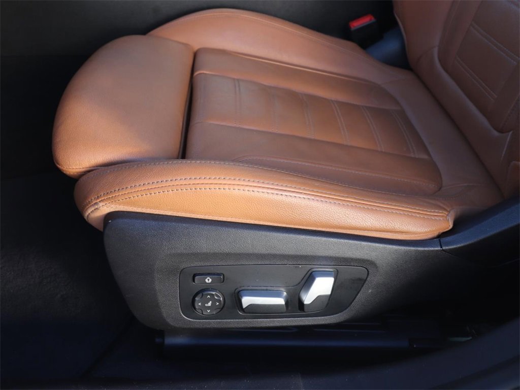 Used 2021 BMW 330i Sedan w/ Convenience Package image 14